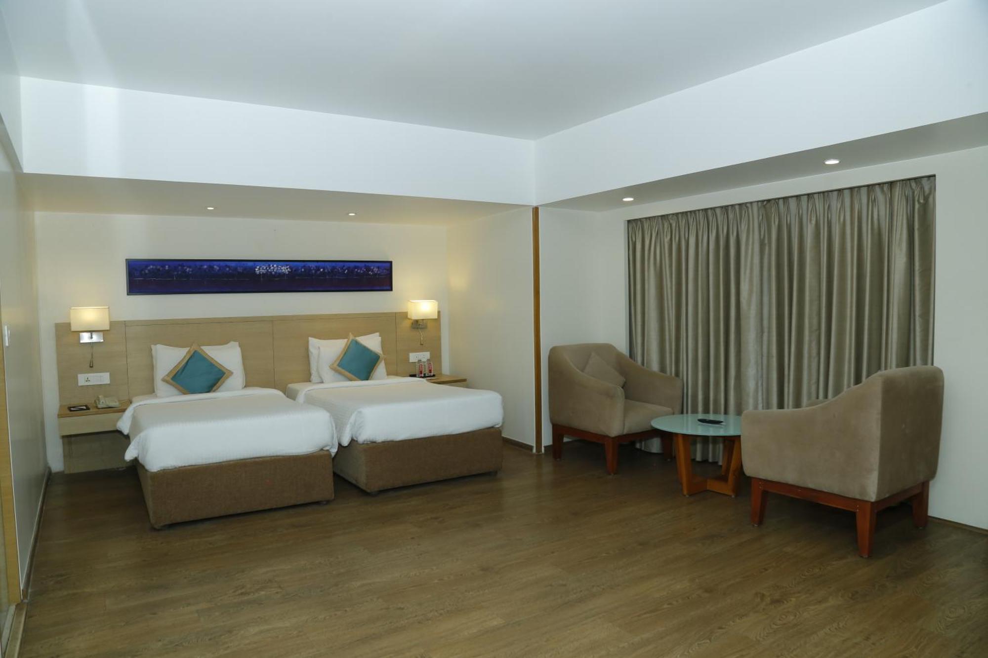 Sarovar Portico Rivera Ahmedabad Exterior foto